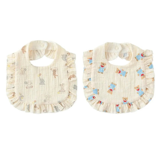 Deux bavoirs bébé en coton avec volants, motifs animaux et oursons colorés, tissu doux et absorbant avec fermeture bouton pression pour nourrisson