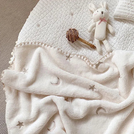 Couverture bébé à motifs ￼