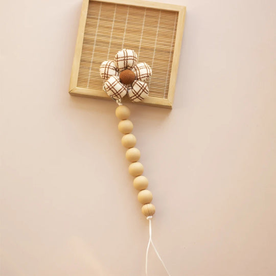 Clip para chupete Kalinatur™ de silicona con forma de flor – Mordedor natural