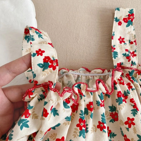 bretele zoom ensemble  top fleuri et short bleu !