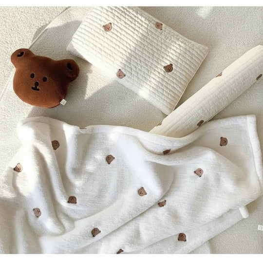 Couverture bébé à motifs ￼