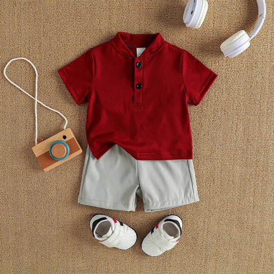 ensemble polo rouge et short beige