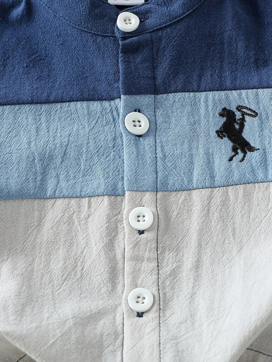 zoom  de lEnsemble bebe garçons bleu marine bleu ciel blanc