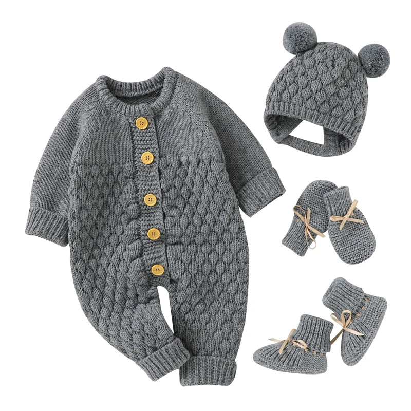 Ensemble tricot gris pour bebe avec combinaison a boutons, bonnet a pompons et chaussons assortis, tenue chaude et elegante KaliNatur.