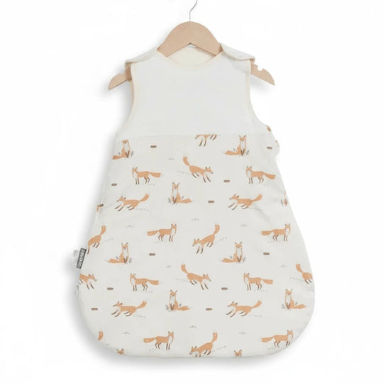 Gigoteuse bébé en coton blanche à motifs de renards, douce, respirante et confortable – Kalinatur.