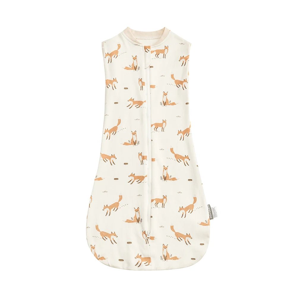 Gigoteuse d’été Kalinatur pour bébé, motif renard sur fond beige, sans manches, en coton doux et respirant.
