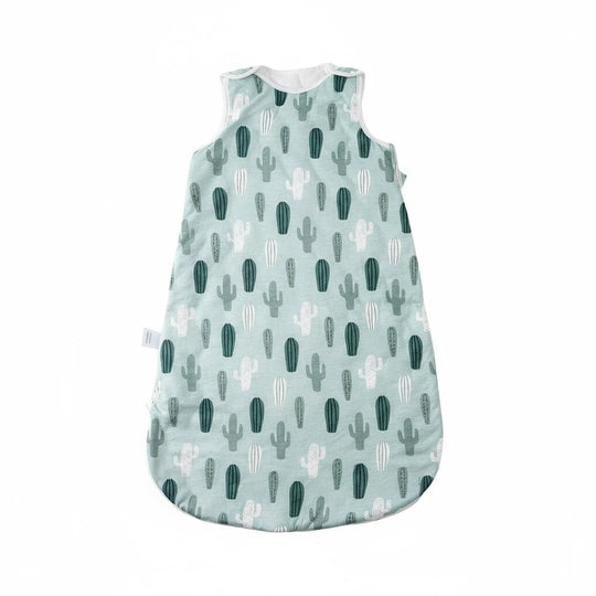 Gigoteuse bébé Kalinatur en coton à motifs cactus verts – turbulette respirante et douce pour un sommeil paisible.
