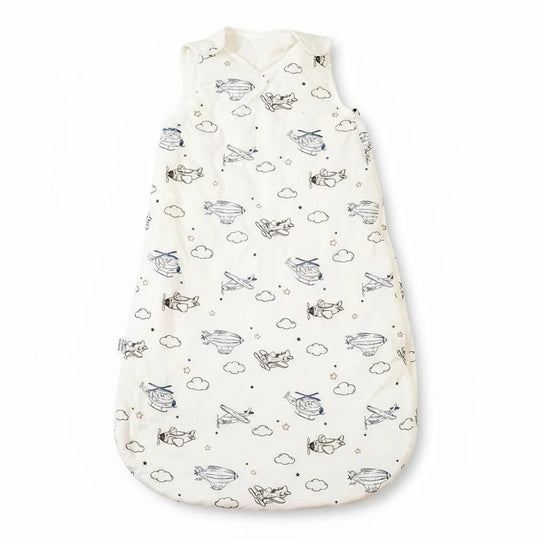 Gigoteuse bébé hiver en coton bio avec motifs montgolfières et avions – modèle Kalinatur, douce, respirante et chaude pour des nuits paisibles.