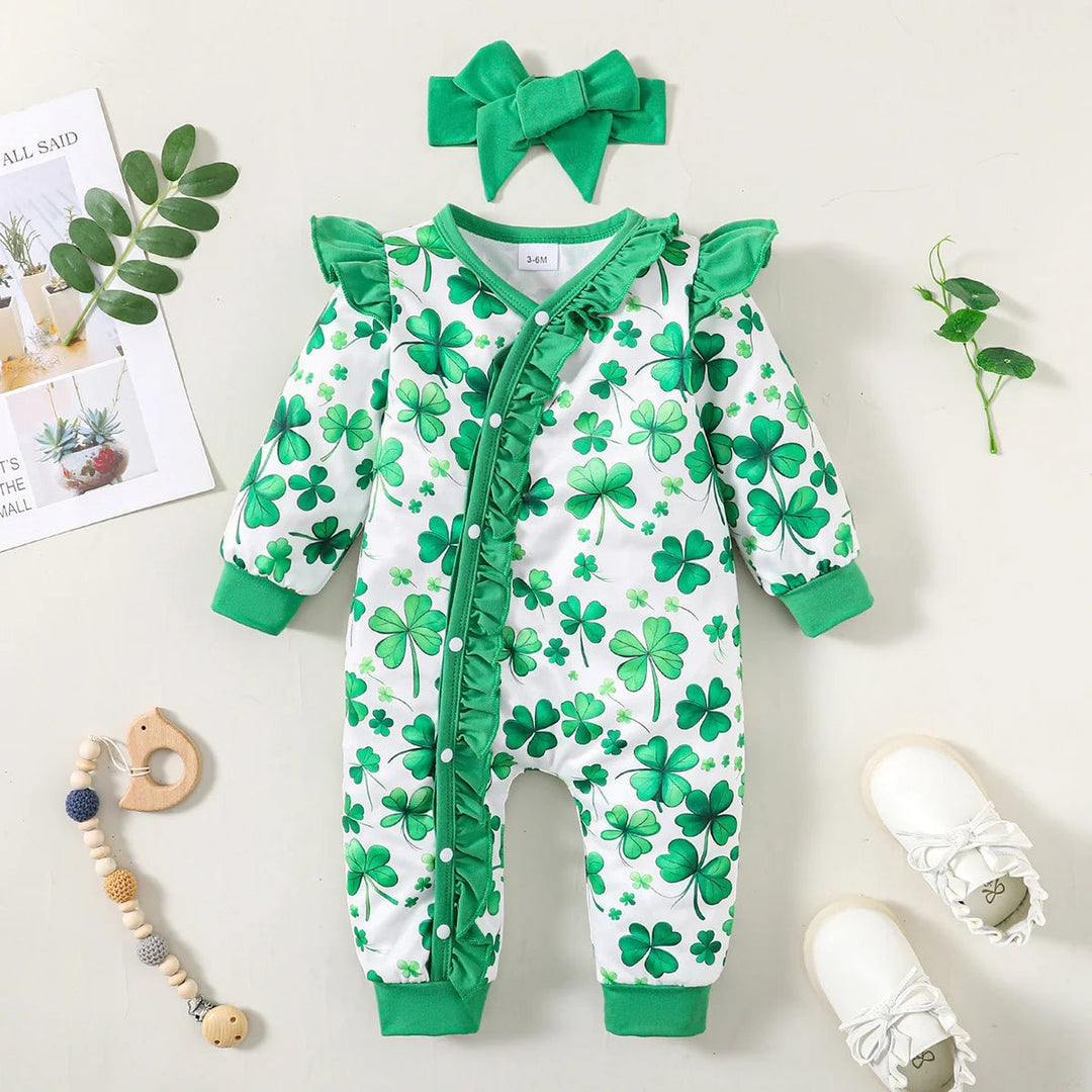 Grenouillere blanche pour bebe imprimee de trefles verts avec volants aux epaules et noeud assorti, tenue douce et festive KaliNatur.