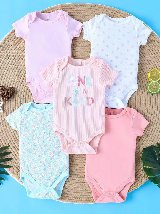 Lot de 5 bodies pour bébé en couleurs pastel, avec imprimé “One of a kind”, motifs floraux et unis – collection Kalinatur