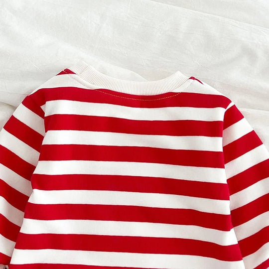 Vue arrière d’un body bébé Kalinatur à rayures rouges et blanches, tissu coton doux.