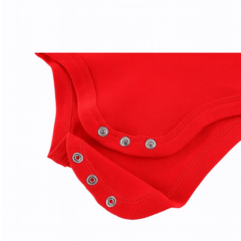 Détail des boutons-pression métalliques du body bébé rouge Kalinatur.