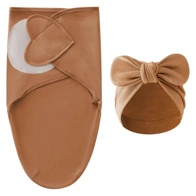 Couverture d’emmaillotage camel 100 % coton avec bonnet nœud assorti, spécial nouveau-né.