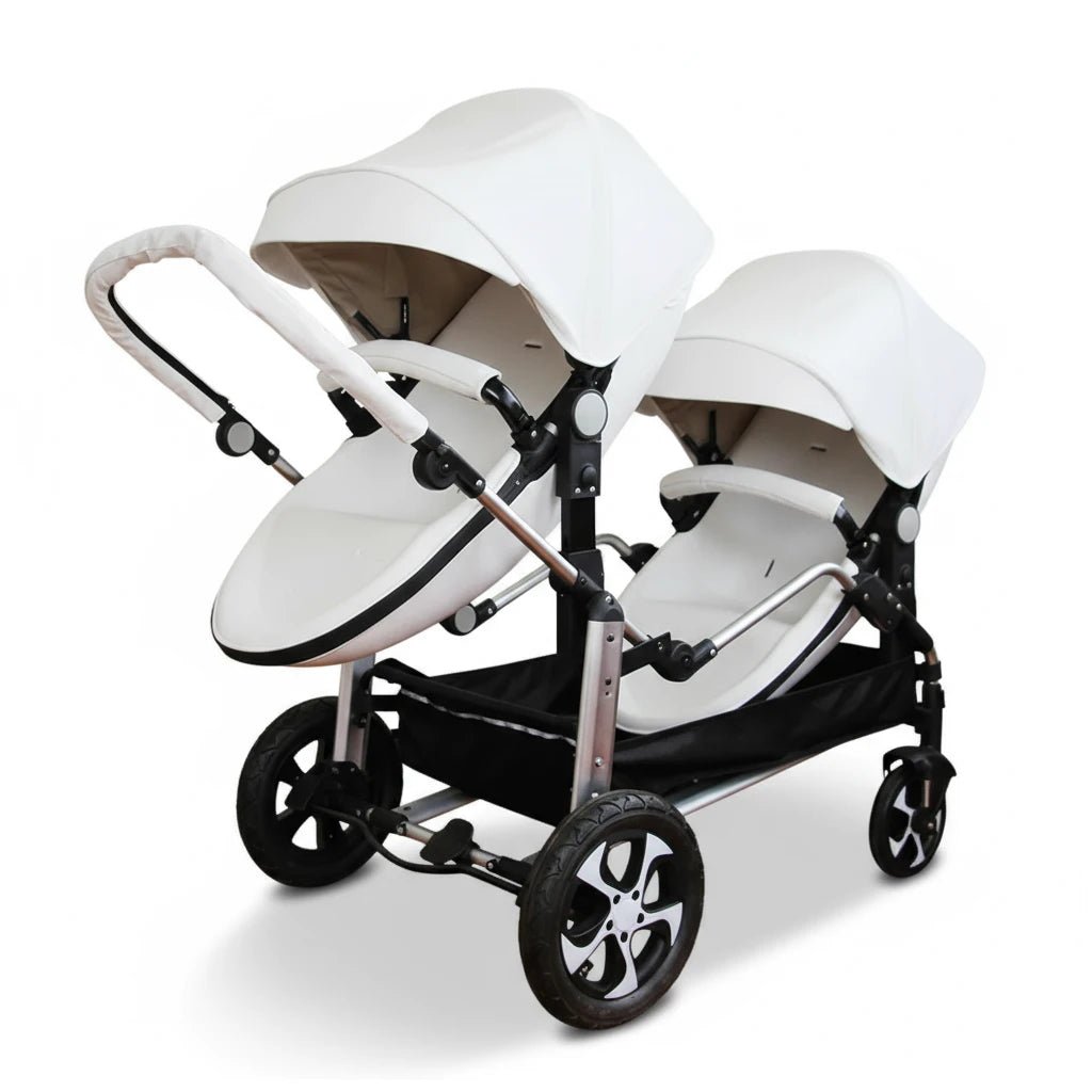 Poussette jumeaux blanche Kalinatur, modèle haut de gamme avec assises multiples.