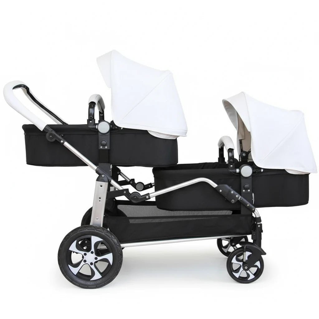 Poussette jumeaux blanche Kalinatur avec deux nacelles allongées pour nouveau-nés.