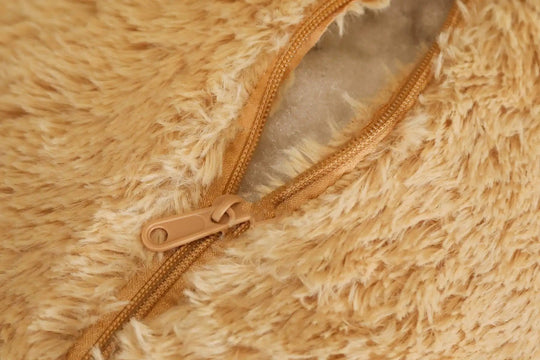 Détail du zip du rembourrage de l’ours géant 105 cm – Kalinatur