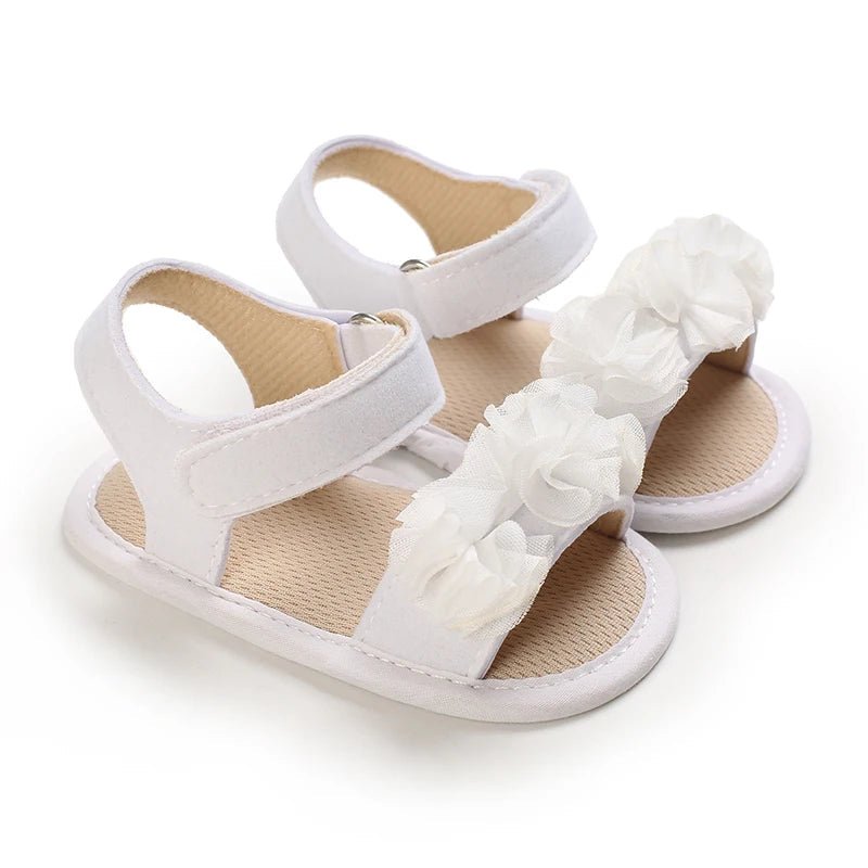 Sandales bébé fille blanches avec fleurs en tulle et fermeture scratch, chaussures premiers pas à semelle souple antidérapante pour bébé de 0 à 18 mois
