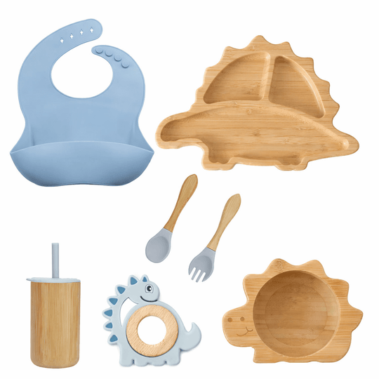 Set repas bébé en bambou et silicone bleu comprenant assiette dinosaure compartimentée, bol, bavoir imperméable, tasse avec paille, cuillère, fourchette et anneau de dentition
