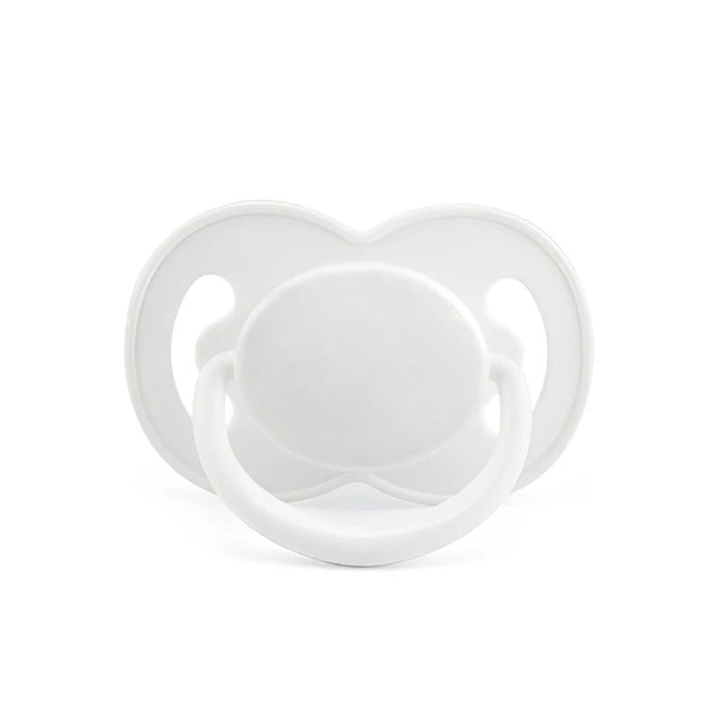 Tétine anatomique en silicone blanche unie sur fond blanc – Kalinatur.