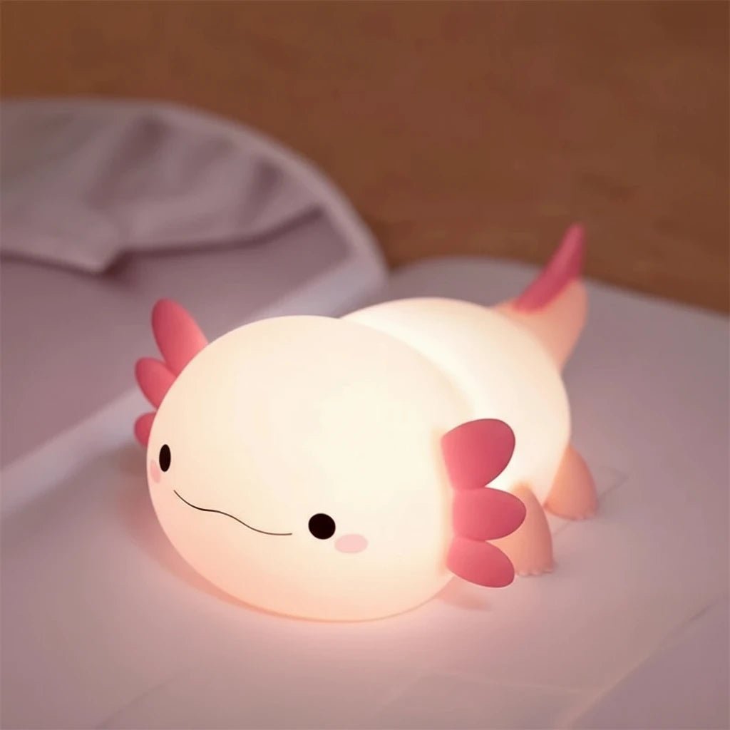 Veilleuse bébé axolotl rose – lumière douce et réconfortante pour rassurer bébé et décorer la chambre avec tendresse – produit Kalinatur™
