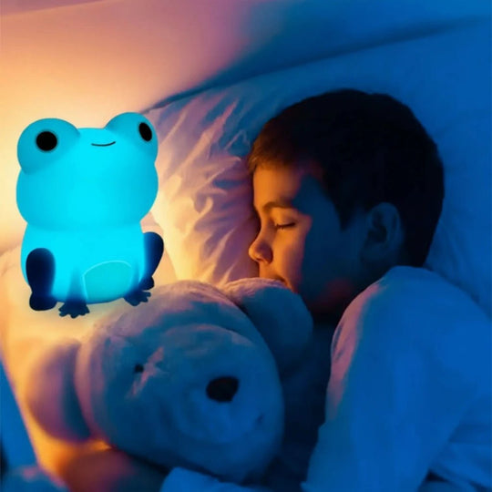 Veilleuse bébé en forme de grenouille verte – lumière douce et apaisante pour rassurer les enfants avant le sommeil – produit Kalinatur™