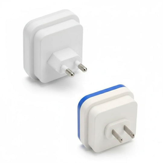 Vue arrière de la veilleuse murale LED avec prise européenne et américaine – lumière douce avec capteur de luminosité intégrée – Kalinatur™
