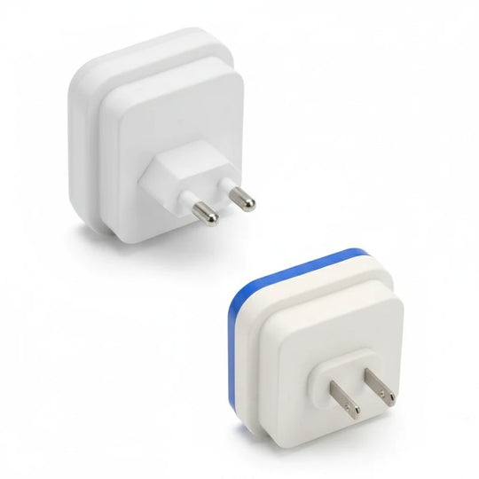 Vue arrière de la veilleuse murale LED avec prise européenne et américaine – lumière douce avec capteur de luminosité intégrée – Kalinatur™
