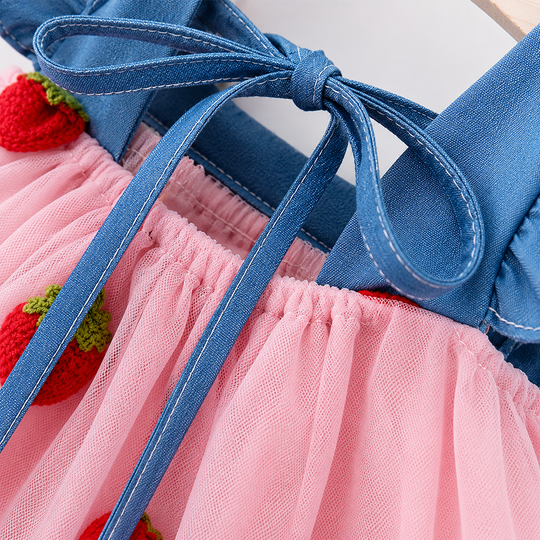 zomm sur rose fraise couleur rose et zoom sur noeud